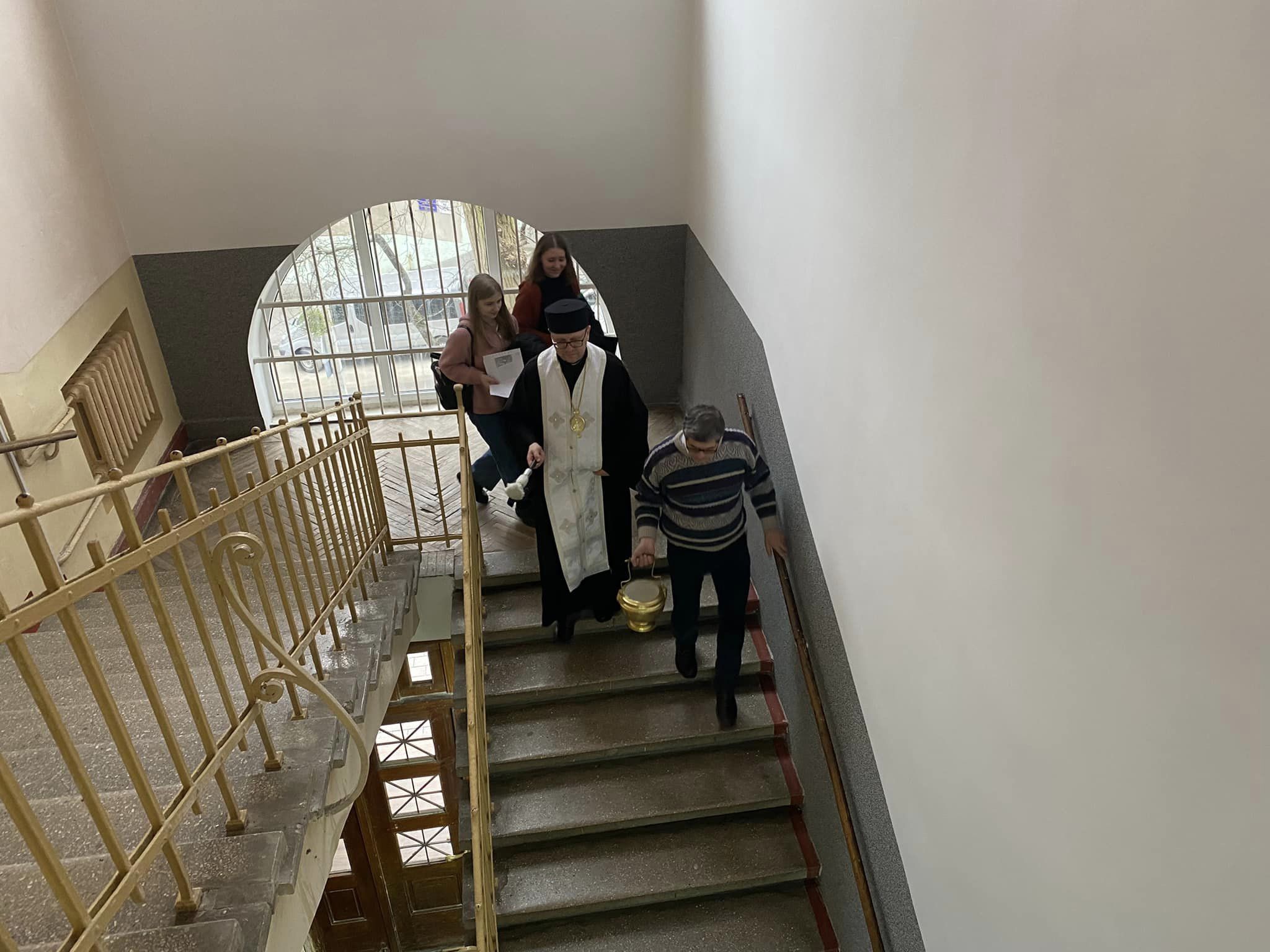 Владика Володимир з душпастирським візитом відвідав СЗШ №49 Владика Володимир з душпастирським візитом відвідав СЗШ №49