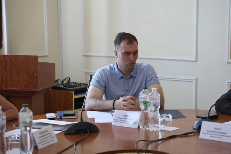 На Хмельниччині триває реалізація ініціативи Президента України «Пакунок школяра» На Хмельниччині триває реалізація ініціативи Президента України «Пакунок школяра»