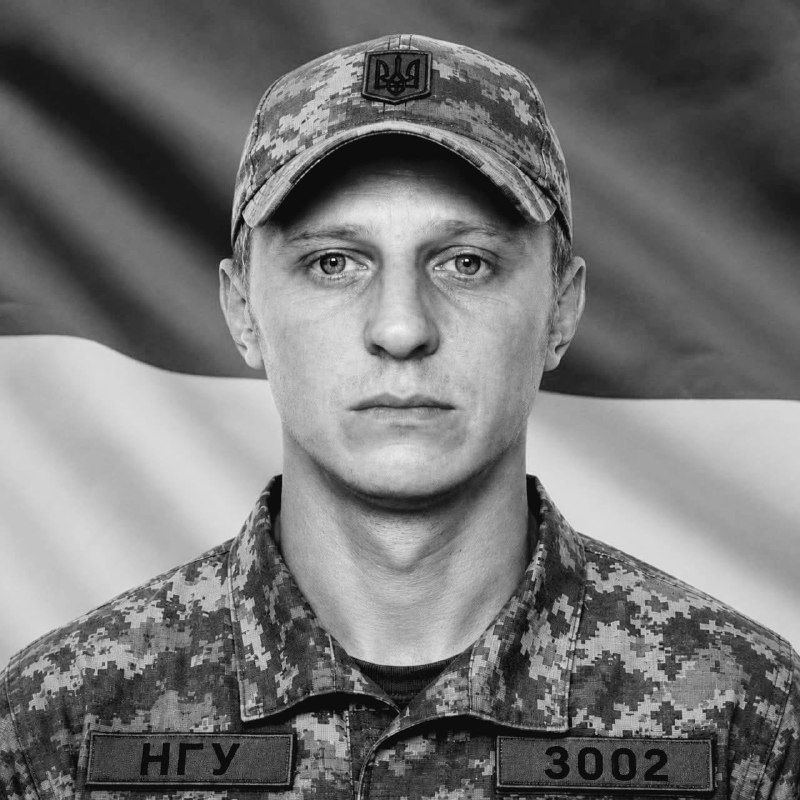 Щоденно о 9 годині – загальнонаціональна хвилина мовчання. Зупиніться, де б ви не були Щоденно о 9 годині – загальнонаціональна хвилина мовчання. Зупиніться, де б ви не були