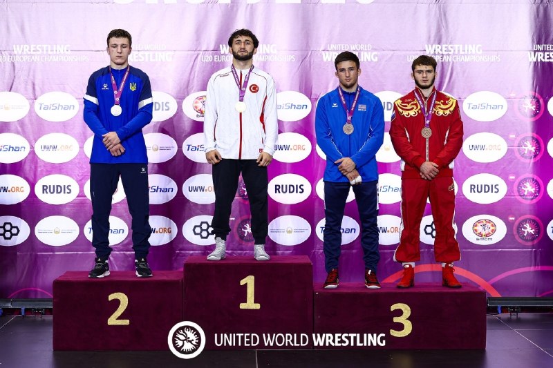 Символ нашої стійкості: запорізькі спортсмени підкорюють європейські п’єдестали Символ нашої стійкості: запорізькі спортсмени підкорюють європейські п’єдестали