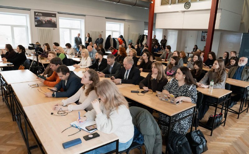 🗣 Фахівці Енергоатома взяли участь у традиційному екофорумі
9 грудня Асоціація Професіоналів довкілля (PAEW) об’єднала освітян 🗣 Фахівці Енергоатома взяли участь у традиційному екофорумі
9 грудня Асоціація Професіоналів довкілля (PAEW) об’єднала освітян