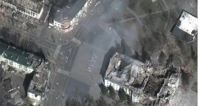 "Я дивилась на руїни театру в Маріуполі. Там були моя мама і сестра"
💔16 березня 2022 року близько 10 ранку... "Я дивилась на руїни театру в Маріуполі. Там були моя мама і сестра"
💔16 березня 2022 року близько 10 ранку...