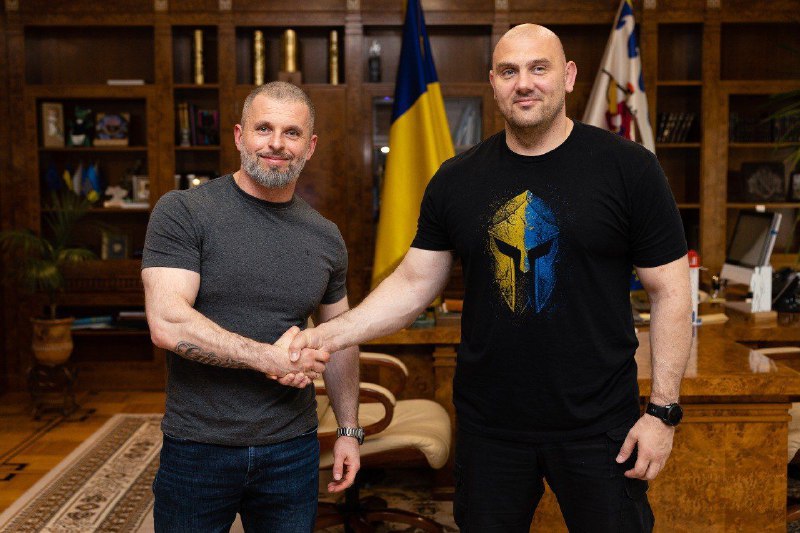 Зустрівся з міністром молоді та спорту України Матвієм Бідним. Говорили про важливість розбудови мережі спеціальних спортивних клубів Зустрівся з міністром молоді та спорту України Матвієм Бідним. Говорили про важливість розбудови мережі спеціальних спортивних клубів