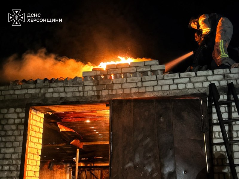 ❗На Херсонщині рятувальники протягом минулої доби ліквідували 6 пожеж, спричинених російськими атаками ❗На Херсонщині рятувальники протягом минулої доби ліквідували 6 пожеж, спричинених російськими атаками