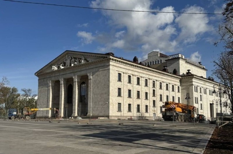 ❗️"Аленький цветочек" на крові: окупанти анонсували перші постановки у Маріупольському драмтеатрі ❗️"Аленький цветочек" на крові: окупанти анонсували перші постановки у Маріупольському драмтеатрі