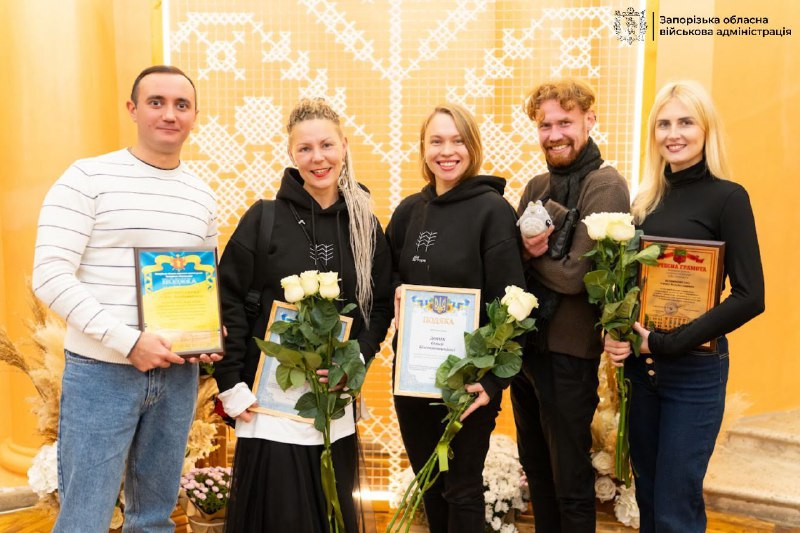 У Запоріжжі привітали працівників культури та майстрів народного мистецтва У Запоріжжі привітали працівників культури та майстрів народного мистецтва