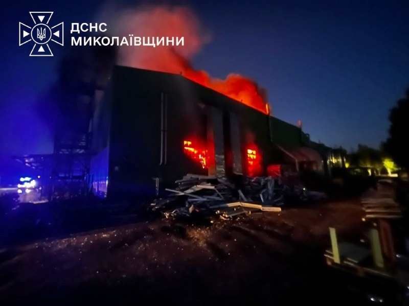Учора та сьогодні зранку росіяни атакували Миколаївщину: під ударами опинилася цивільна та енергетична інфраструктура! Учора та сьогодні зранку росіяни атакували Миколаївщину: під ударами опинилася цивільна та енергетична інфраструктура!