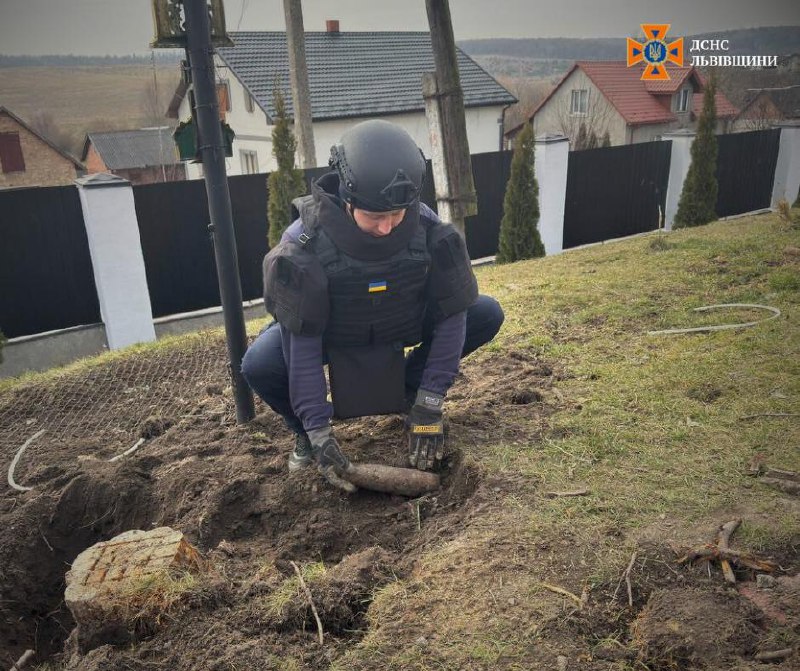 Пам'ятаєте, ми писали, що на Львівщині, у селі Гута Шептицького району, чоловік у себе на городі знайшов боєприпас Пам'ятаєте, ми писали, що на Львівщині, у селі Гута Шептицького району, чоловік у себе на городі знайшов боєприпас