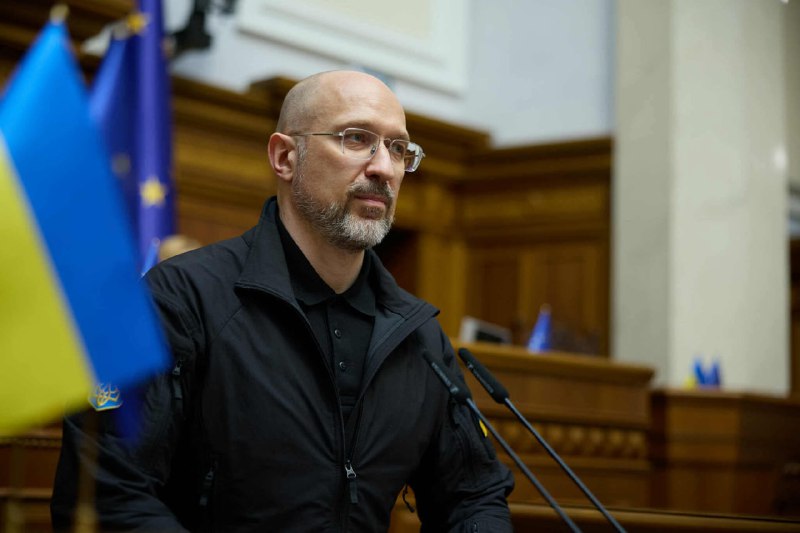 Нова посада. Та сама місія — служити на благо України.
Тепер як Міністр оборони.
Дякую Президенту Володимиру Зеленському за довіру Нова посада. Та сама місія — служити на благо України.
Тепер як Міністр оборони.
Дякую Президенту Володимиру Зеленському за довіру