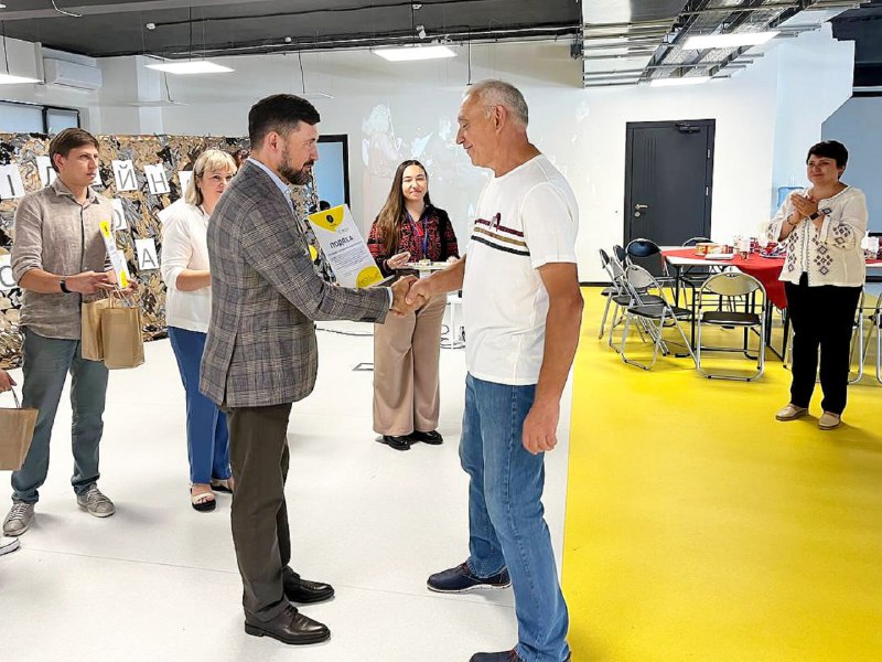 🇺🇦Маріуполець отримав подяку Верховної Ради України за розвиток волонтерського руху 🇺🇦Маріуполець отримав подяку Верховної Ради України за розвиток волонтерського руху