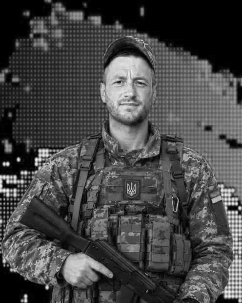 Щоденно о 9 годині – загальнонаціональна хвилина мовчання. Зупиніться, де б ви не були Щоденно о 9 годині – загальнонаціональна хвилина мовчання. Зупиніться, де б ви не були