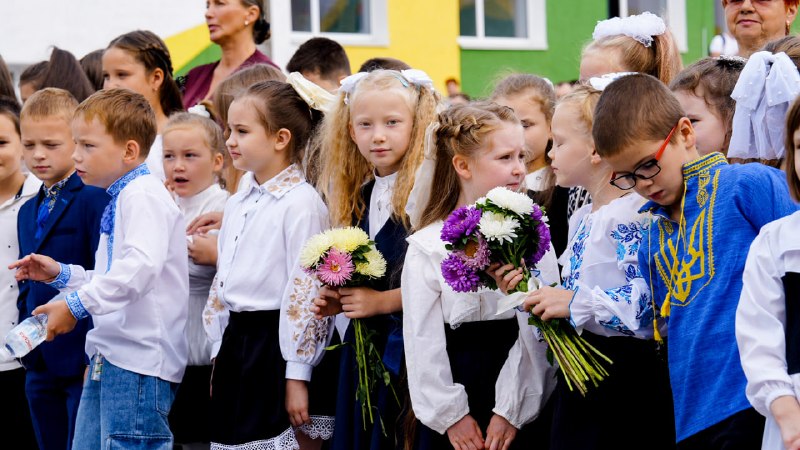 Привітав школярів Малинського ліцею №2 зі святом Першого дзвоника та початком нового навчального року Привітав школярів Малинського ліцею №2 зі святом Першого дзвоника та початком нового навчального року
