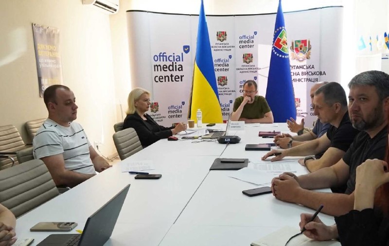 Менше 200 з 1500 працівників критично важливих підприємств Луганщини мають бронювання на період воєнного стану Менше 200 з 1500 працівників критично важливих підприємств Луганщини мають бронювання на період воєнного стану