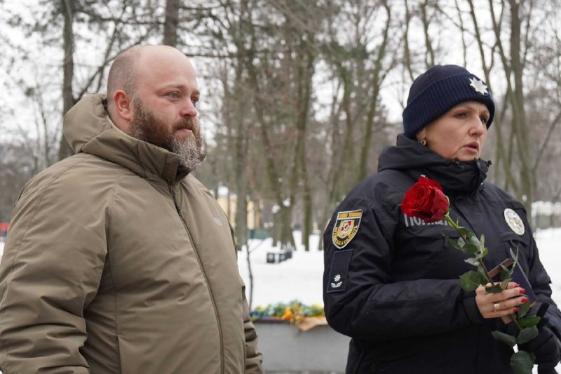 Вручив нагороди особам, що відстоюють національний суверенітет України, та передав дев’ять автомобілів ГУНП у Луганській області Вручив нагороди особам, що відстоюють національний суверенітет України, та передав дев’ять автомобілів ГУНП у Луганській області