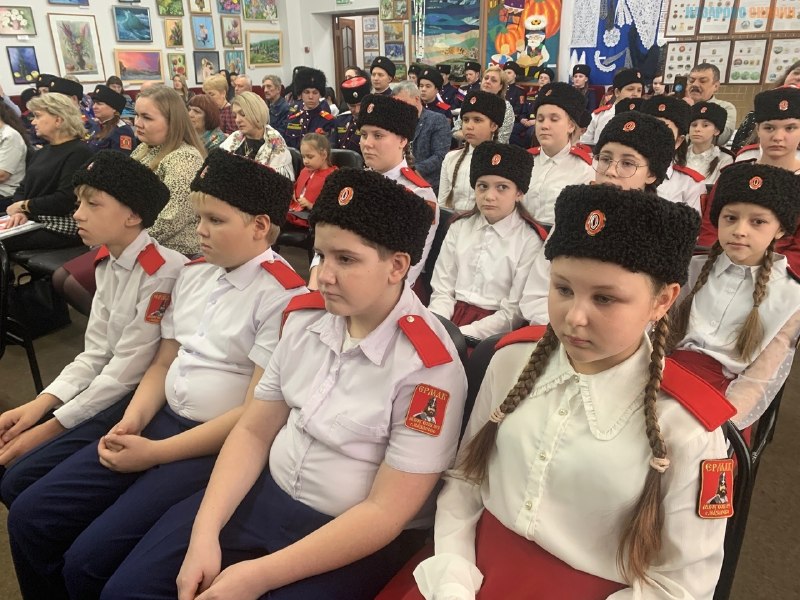 😡У Маріуполі окупанти планують відкрити «козачі класи»
☝️За інформацією Уповноваженого Верховної Ради України з прав людини Дмитра Лубінця 😡У Маріуполі окупанти планують відкрити «козачі класи»
☝️За інформацією Уповноваженого Верховної Ради України з прав людини Дмитра Лубінця