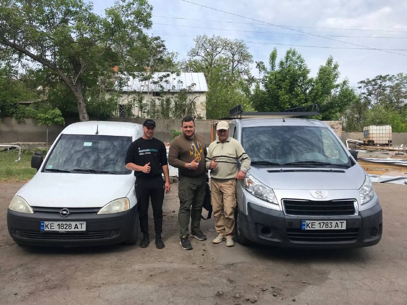 Осокорівський та Миролюбівський старостати Нововоронцовської громади отримали нові службові автомобілі. Осокорівський та Миролюбівський старостати Нововоронцовської громади отримали нові службові автомобілі.