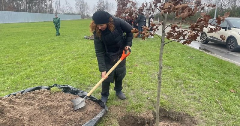 💔Мати загиблого захисника Маріуполя започаткувала алею пам’яті
🪖Міністерство у справах ветеранів України... 💔Мати загиблого захисника Маріуполя започаткувала алею пам’яті
🪖Міністерство у справах ветеранів України...
