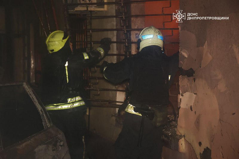 #Дніпропетровщина: 2 людей отримали поранення внаслідок атак росіян
📍У Дніпрі російський БпЛА влучив в одноповерхову будівлю #Дніпропетровщина: 2 людей отримали поранення внаслідок атак росіян
📍У Дніпрі російський БпЛА влучив в одноповерхову будівлю