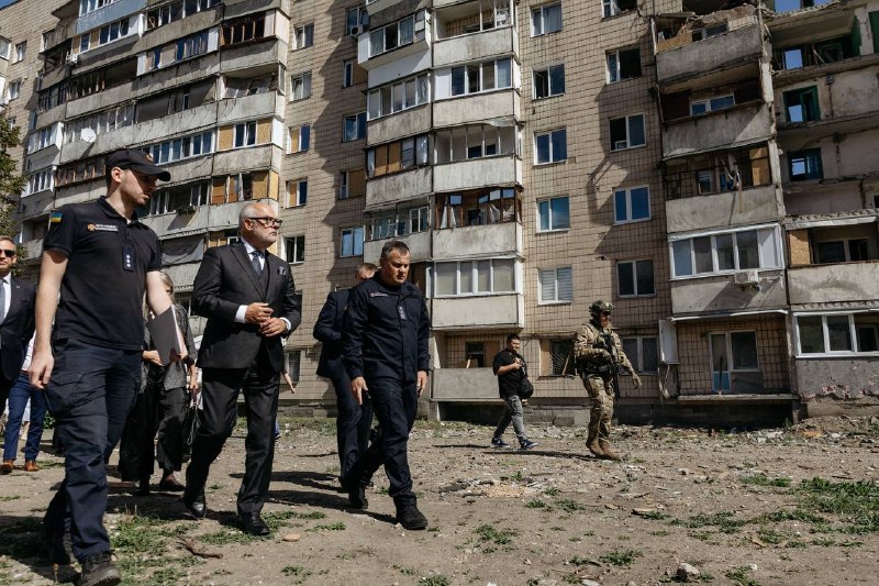 Заступник Міністра внутрішніх справ Олексій Сергєєв разом із Головою ДСНС Андрієм Даником продемонстрували... Заступник Міністра внутрішніх справ Олексій Сергєєв разом із Головою ДСНС Андрієм Даником продемонстрували...
