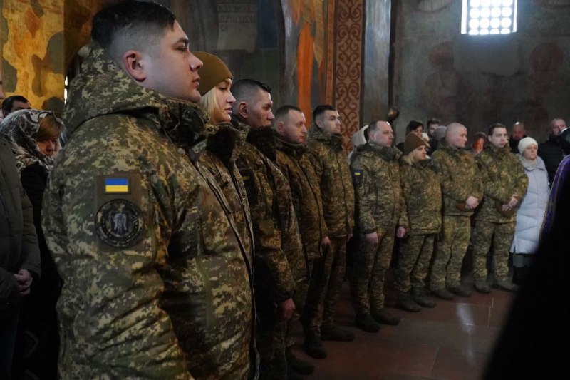 Уперше Національний день молитви луганчани відзначили у своєму духовному домі – Кирилівській церкві у Києві Уперше Національний день молитви луганчани відзначили у своєму духовному домі – Кирилівській церкві у Києві