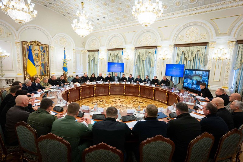 Під головуванням Президента України відбулося засідання РНБО. Серед тем — посилення стійкості енергосистеми... Під головуванням Президента України відбулося засідання РНБО. Серед тем — посилення стійкості енергосистеми...