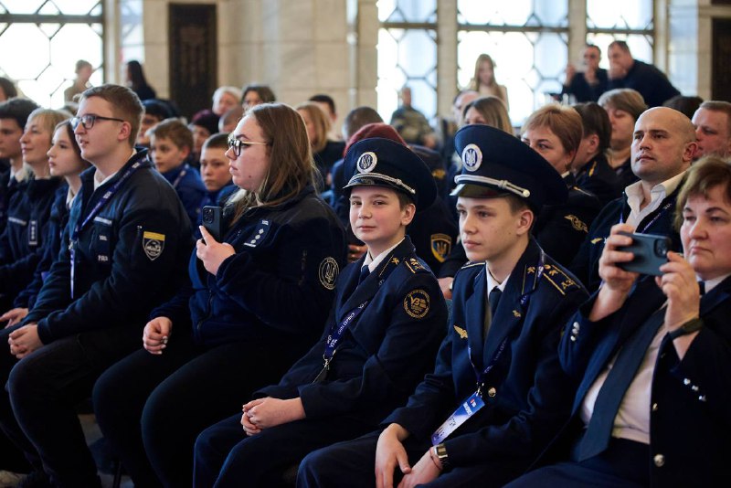 ✨ Укрзалізниця другий рік поспіль відзначила лідерів сервісу за версією пасажирів ✨ Укрзалізниця другий рік поспіль відзначила лідерів сервісу за версією пасажирів