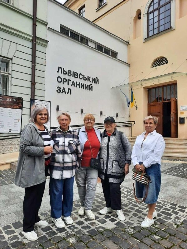Координаційний центр «Вільні разом» у Львові продовжує підтримувати переселенців з Херсонщини. Координаційний центр «Вільні разом» у Львові продовжує підтримувати переселенців з Херсонщини.