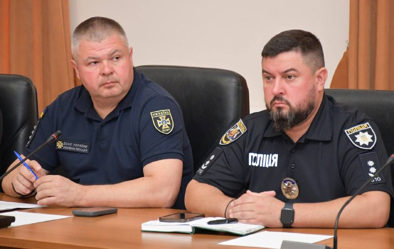 Під час апаратної наради обговорили старт нового навчального року.
Найголовніше сьогодні Під час апаратної наради обговорили старт нового навчального року.
Найголовніше сьогодні