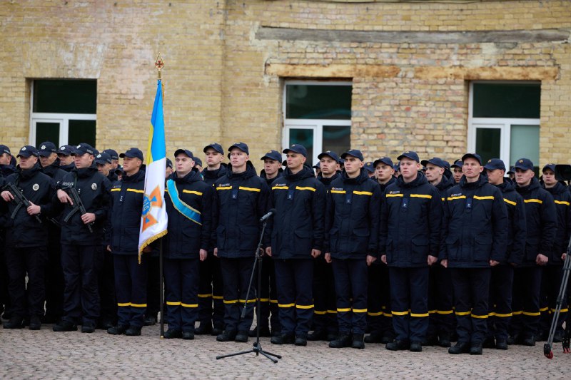 🇺🇦Президент України Володимир Зеленський відзначив рятувальника ДСНС державною нагородою з нагоди Дня захисників і захисниць України 🇺🇦Президент України Володимир Зеленський відзначив рятувальника ДСНС державною нагородою з нагоди Дня захисників і захисниць України
