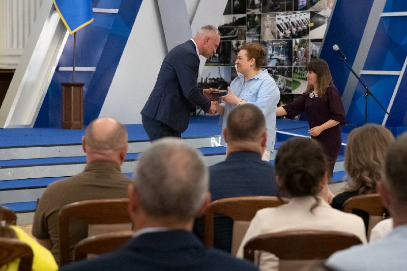 Напередодні Дня медичного працівника привітав столичних медиків з професійним святом та вручив нагороди від столиці. Напередодні Дня медичного працівника привітав столичних медиків з професійним святом та вручив нагороди від столиці.