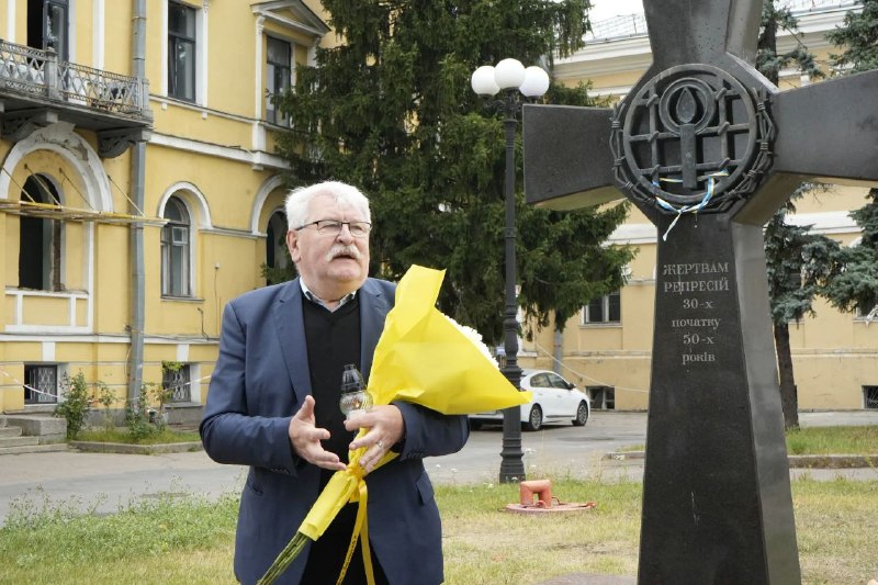 БІЛЬ, ЯКИЙ НІКОЛИ НЕ БУДЕ ЗАГОЄНИЙ: УІНП ВШАНУВАВ ПАМʼЯТЬ ЖЕРТВ ДЕПОРТАЦІЇ БІЛЬ, ЯКИЙ НІКОЛИ НЕ БУДЕ ЗАГОЄНИЙ: УІНП ВШАНУВАВ ПАМʼЯТЬ ЖЕРТВ ДЕПОРТАЦІЇ