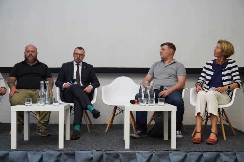 «Деокупація поверне територію. Але повернення життя залежить від того, як ми збережемо і підготуємо вже сьогодні людей та громади», «Деокупація поверне територію. Але повернення життя залежить від того, як ми збережемо і підготуємо вже сьогодні людей та громади»,