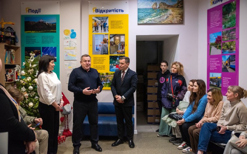 🇺🇦Заступник Міністра освіти і науки України Микола Трофименко зустрівся з молоддю у центрі "ЯМаріуполь" 🇺🇦Заступник Міністра освіти і науки України Микола Трофименко зустрівся з молоддю у центрі "ЯМаріуполь"