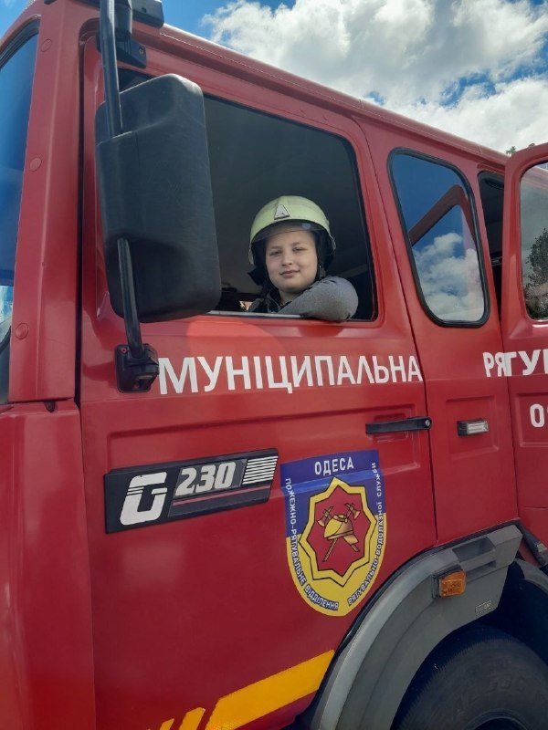 Юні представники Херсонщини відвідали фестиваль для дітей та родин KIDS FEST на Мушлі «Маленькі Юні представники Херсонщини відвідали фестиваль для дітей та родин KIDS FEST на Мушлі «Маленькі