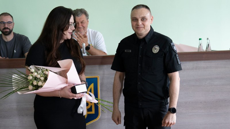 Напередодні професійного свята привітав колектив Житомирського науково-дослідного експертно-криміналістичного... Напередодні професійного свята привітав колектив Житомирського науково-дослідного експертно-криміналістичного...