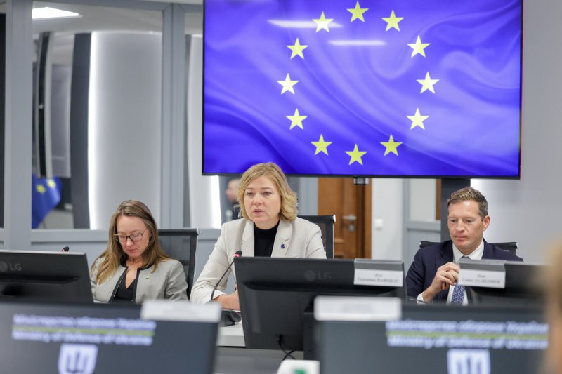 🇺🇦🇪🇺 Провів зустріч у Києві з віцепрезиденткою Європейської комісії з питань технологічного суверенітету, безпеки та демократії Генною Вірккунен. 🇺🇦🇪🇺 Провів зустріч у Києві з віцепрезиденткою Європейської комісії з питань технологічного суверенітету, безпеки та демократії Генною Вірккунен.
