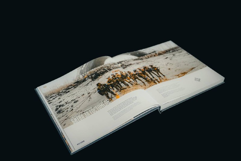 ‼️Фотокнига Сил спеціальних операцій України
Понад 500 світлин, у яких закарбовано історію і спеціальні завдання ССО: від 2014 року до сьогодні ‼️Фотокнига Сил спеціальних операцій України
Понад 500 світлин, у яких закарбовано історію і спеціальні завдання ССО: від 2014 року до сьогодні