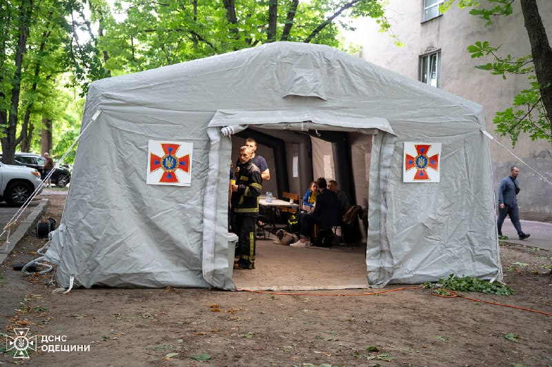 Одеса… 💔
Там, де ще вчора вирувало життя, сьогодні – уламки та тиша після ворожої атаки Одеса… 💔
Там, де ще вчора вирувало життя, сьогодні – уламки та тиша після ворожої атаки