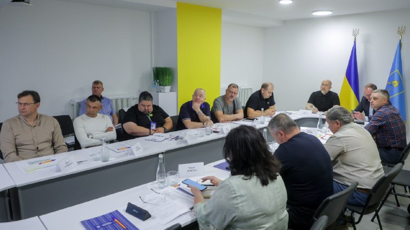 Сьогодні працюємо на Сумщині.
Провели з керівництвом ОВА та очільниками енергетичних підприємств області... Сьогодні працюємо на Сумщині.
Провели з керівництвом ОВА та очільниками енергетичних підприємств області...