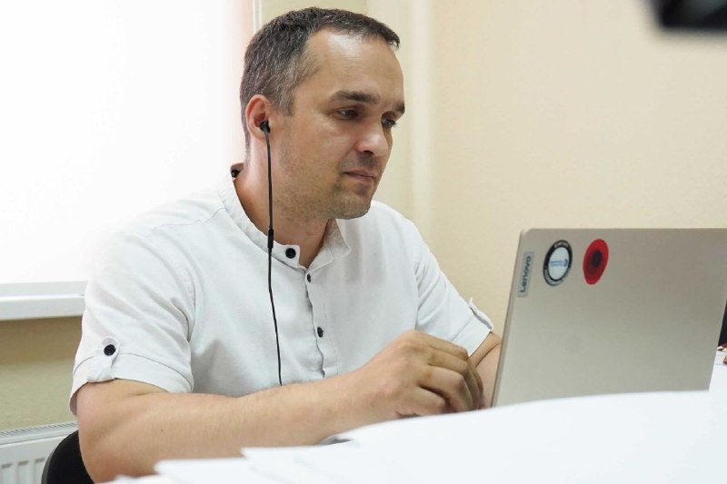 Діалог з бізнесом: громади Луганщини виділять понад 20 мільйонів гривень на розвиток бізнесу та працевлаштування ВПО Діалог з бізнесом: громади Луганщини виділять понад 20 мільйонів гривень на розвиток бізнесу та працевлаштування ВПО