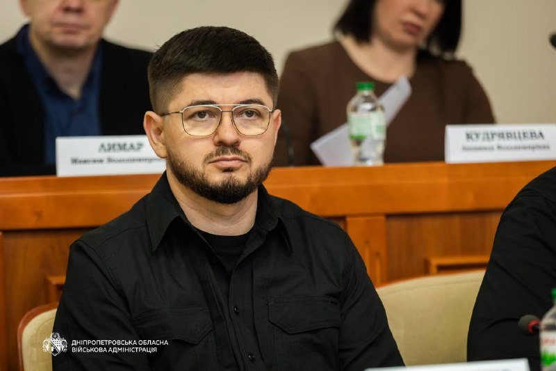 ✅Зібрав на нараду заступників, керівників департаментів та управлінь, очільників районів ✅Зібрав на нараду заступників, керівників департаментів та управлінь, очільників районів