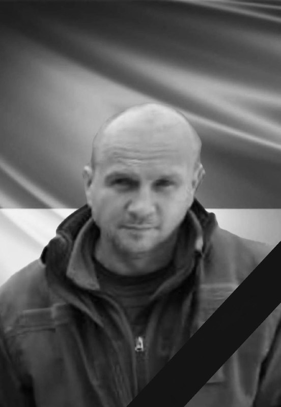 Щоденно о 9 годині – загальнонаціональна хвилина мовчання. Зупиніться, де б ви не були Щоденно о 9 годині – загальнонаціональна хвилина мовчання. Зупиніться, де б ви не були