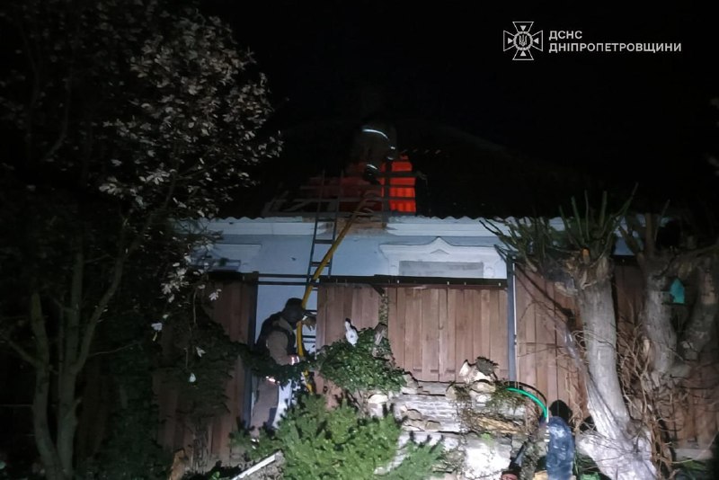 🔴 Понад 10 разів росіяни атакували три райони на Дніпропетровщині: постраждали двоє людей
▪️У Нікопольському районі під ударом були м 🔴 Понад 10 разів росіяни атакували три райони на Дніпропетровщині: постраждали двоє людей
▪️У Нікопольському районі під ударом були м