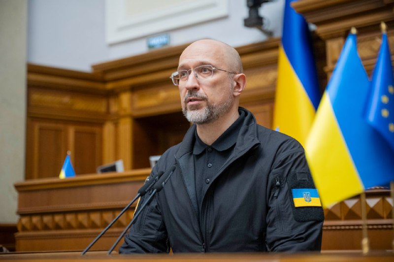 Якими б складними не були безпекові виклики, ми завжди виконували всі соціальні зобов’язання держави перед людьми. Якими б складними не були безпекові виклики, ми завжди виконували всі соціальні зобов’язання держави перед людьми.