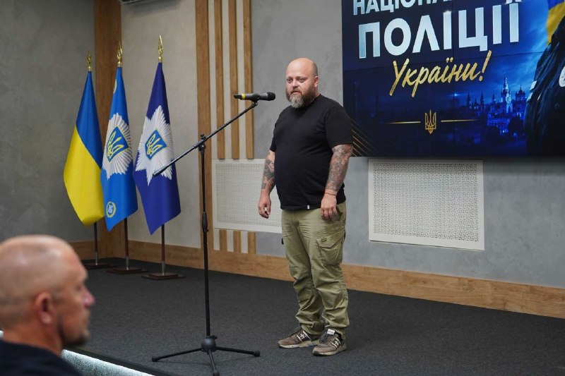 Поліцейських Луганщини привітали з професійним святом, відзначивши державними й відомчими нагородами Поліцейських Луганщини привітали з професійним святом, відзначивши державними й відомчими нагородами