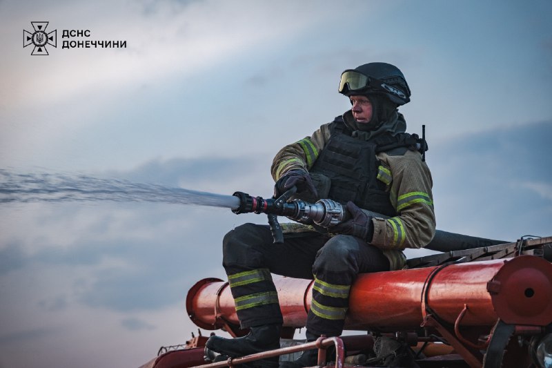 🔥росіяни обстріляли Донеччину!
На околицях селища Ярова Краматорського району спалахнули численні осередки пожежі 🔥росіяни обстріляли Донеччину!
На околицях селища Ярова Краматорського району спалахнули численні осередки пожежі
