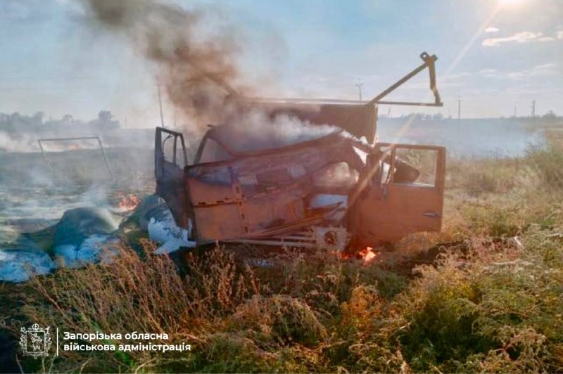 Російські FPV-дрони вбили двох людей і поранили ще двох у Запорізькому районі Російські FPV-дрони вбили двох людей і поранили ще двох у Запорізькому районі