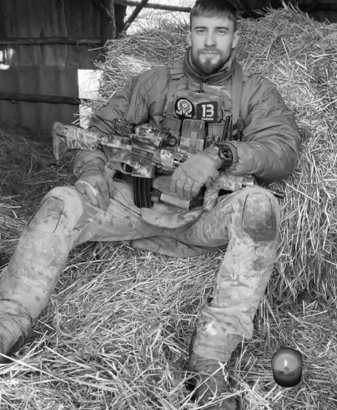 Щоденно о 9 годині – загальнонаціональна хвилина мовчання. Зупиніться, де б ви не були Щоденно о 9 годині – загальнонаціональна хвилина мовчання. Зупиніться, де б ви не були