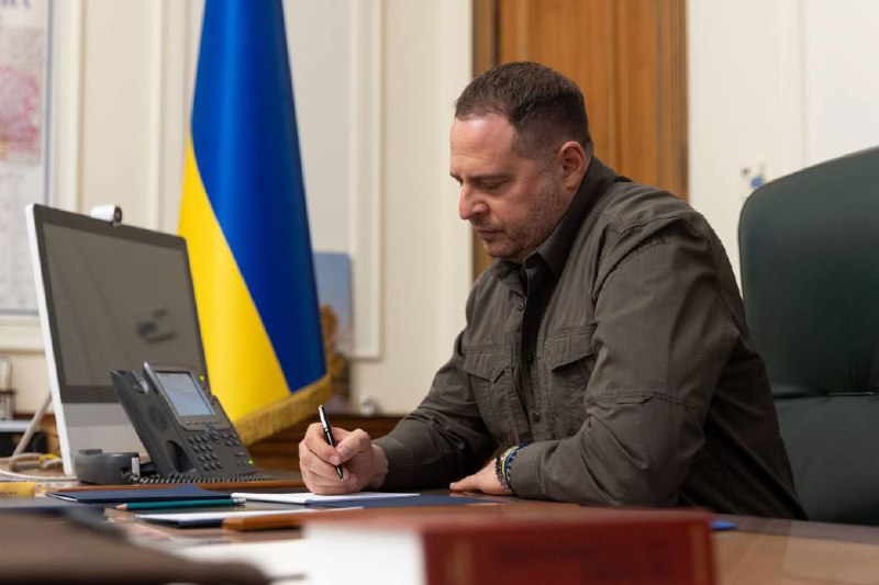 Сьогодні багато контактів з нашими партнерами, обговорюємо важливі питання по взаємодії. Сьогодні багато контактів з нашими партнерами, обговорюємо важливі питання по взаємодії.