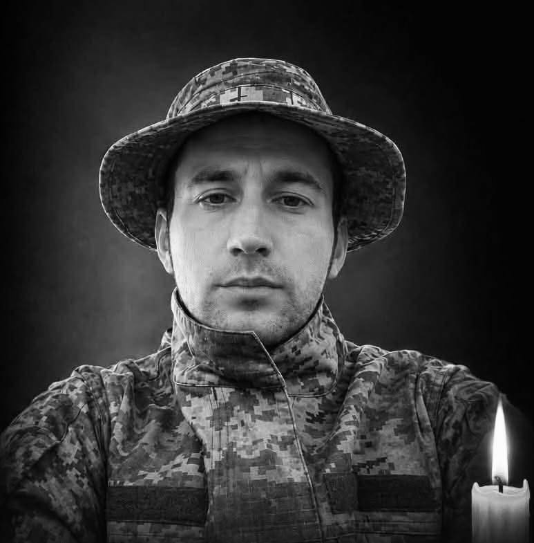 Щоденно о 9 годині – загальнонаціональна хвилина мовчання. Зупиніться, де б ви не були Щоденно о 9 годині – загальнонаціональна хвилина мовчання. Зупиніться, де б ви не були